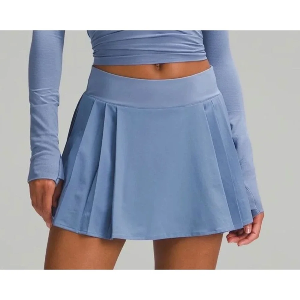 Lululemon Side-Pleat High-Rise TENNIS SKIRT OASIS BLUE Lined Pockets SIZE 4 - Picture 3 of 5